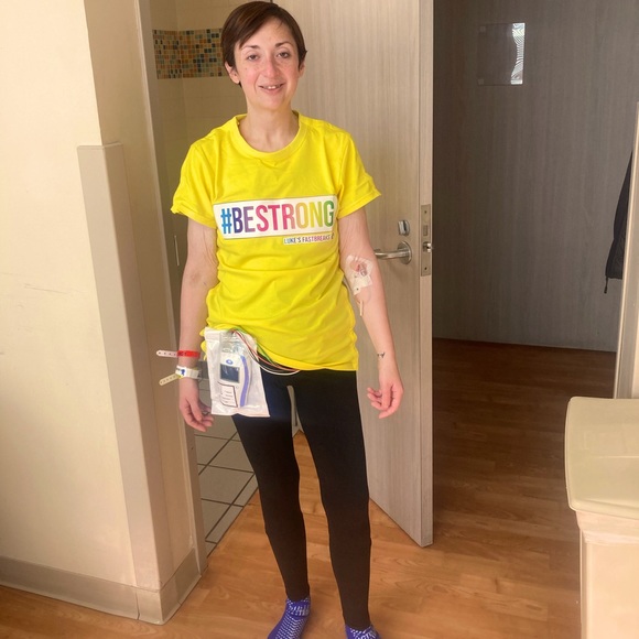 Meet your Posher, Ash & Family!🖤🎉 - Picture 5 of 9